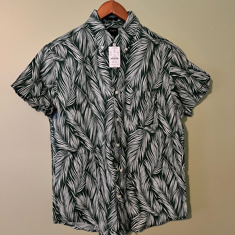 NWT button don short sleeve, linen/cotton blend